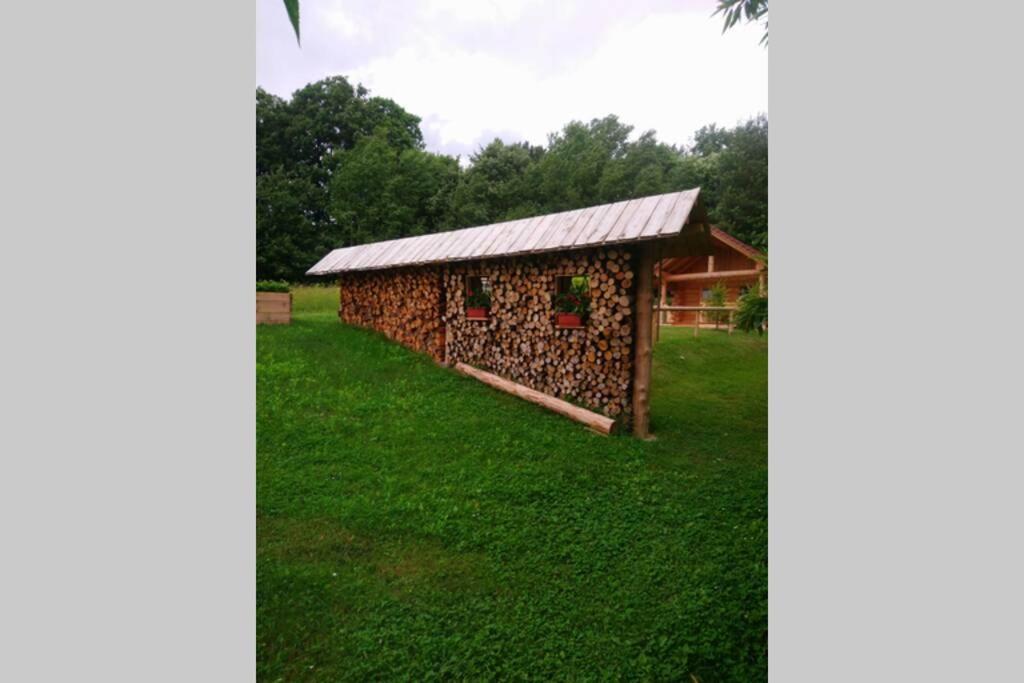 Hut At The Forest Male Brusnice Εξωτερικό φωτογραφία
